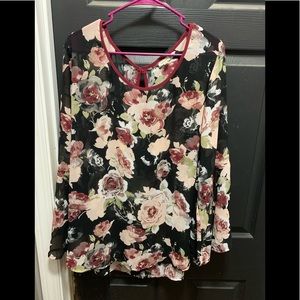 Black floral blouse size 3x.